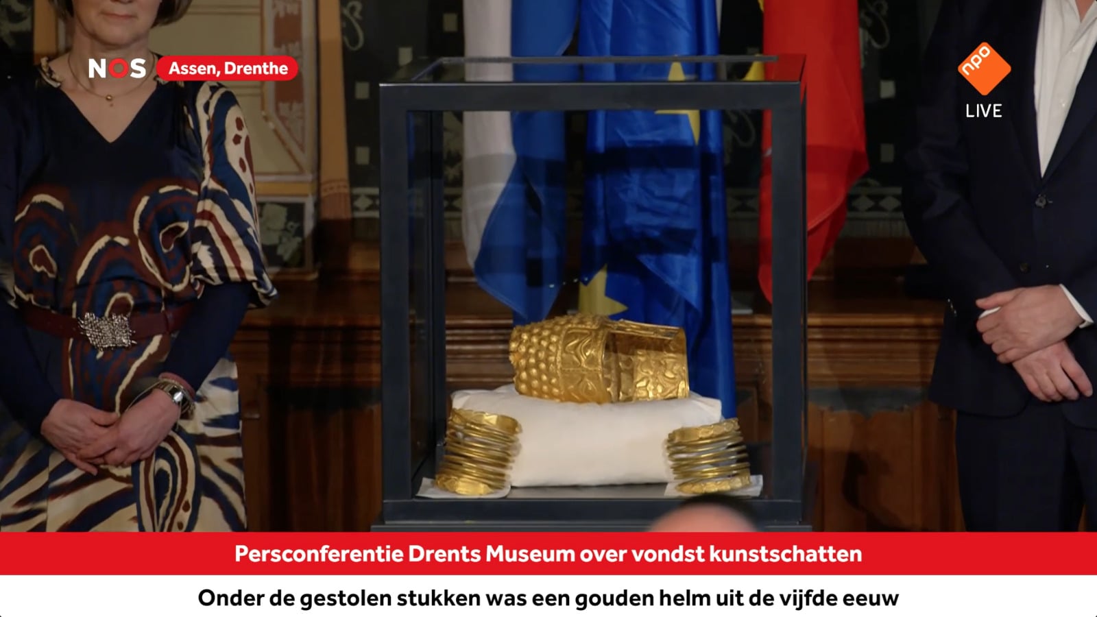 Primele imagini cu brățările dacice și Coiful de la Coțofenești după ce au fost recuperate de poliția olandeză / Coiful, ușor deteriorat. A treia brăţară este încă căutată I VIDEO