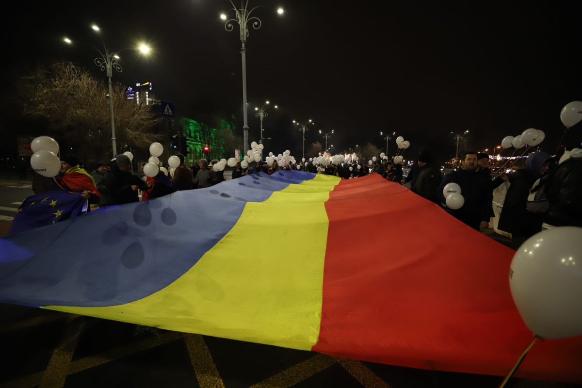 Marș memorial la București pentru eroii și victimele din 1989: „Morții nu mai au răbdare, avem datoria să fim vocea lor”