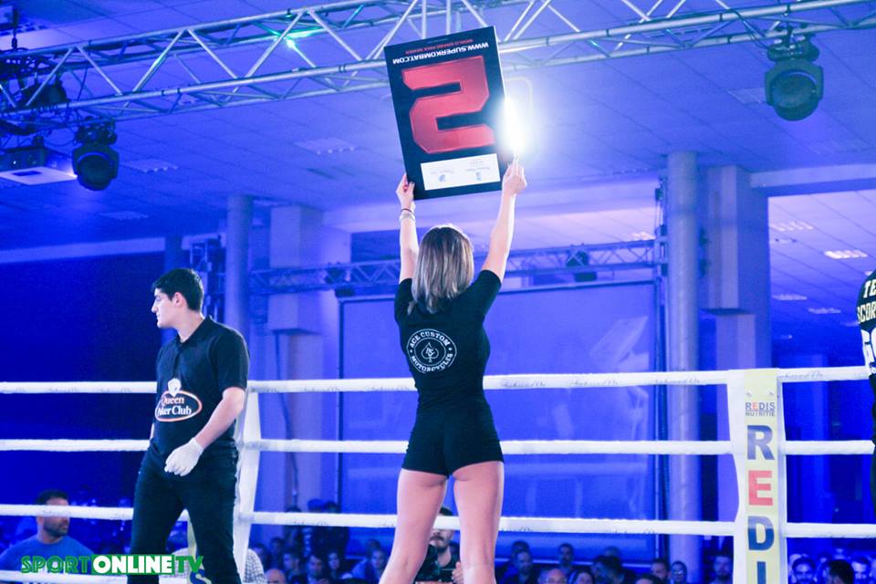 În ring când au intrat, fanii s-au înfierbântat! Ele sunt fetele care au ridicat pulsul spectatorilor la Superkombat | GALERIE FOTO HOT