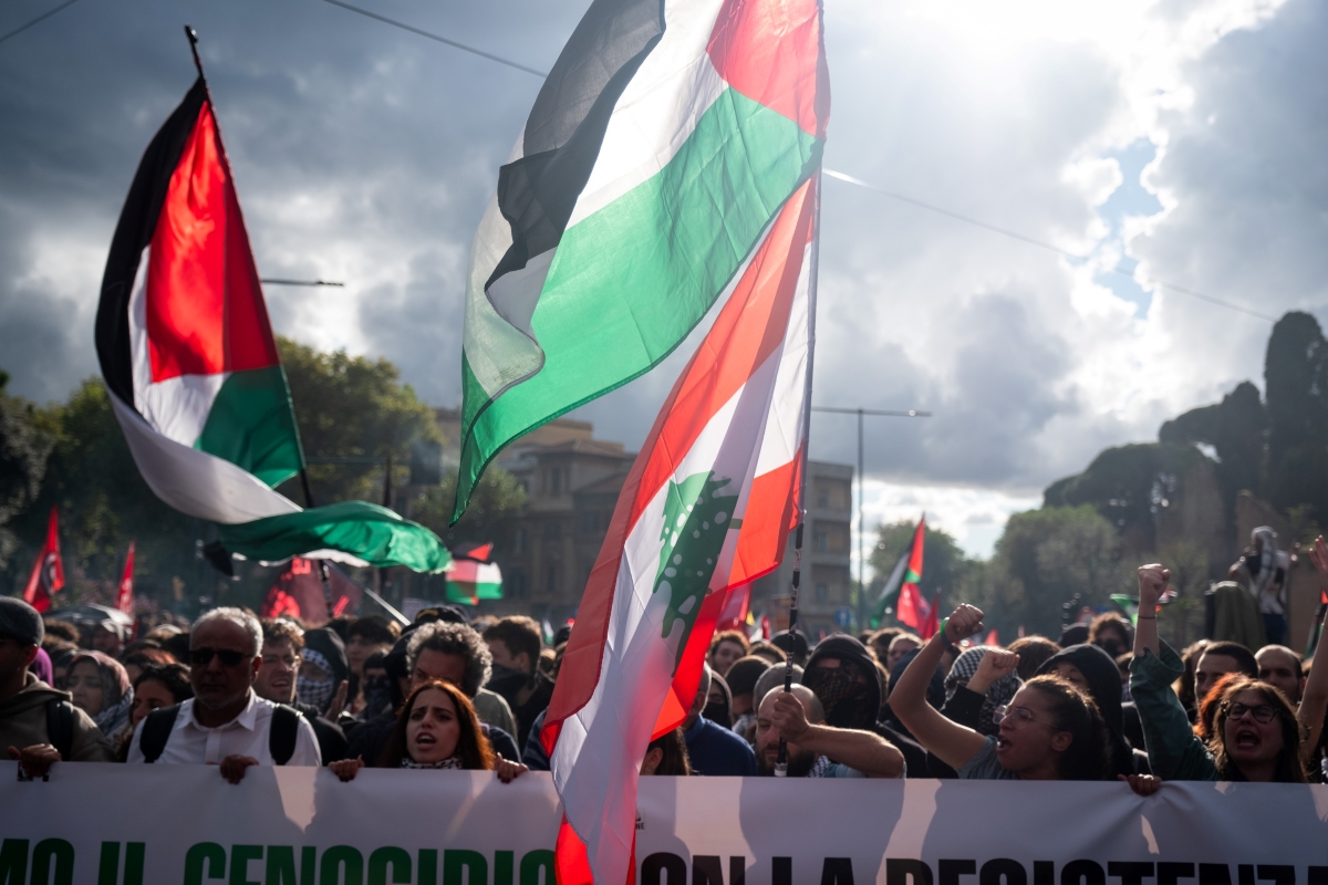Violențe între poliție și protestatari palestinieni la Roma în pragul marcării unui an de la atacul comis de Hamas | VIDEO