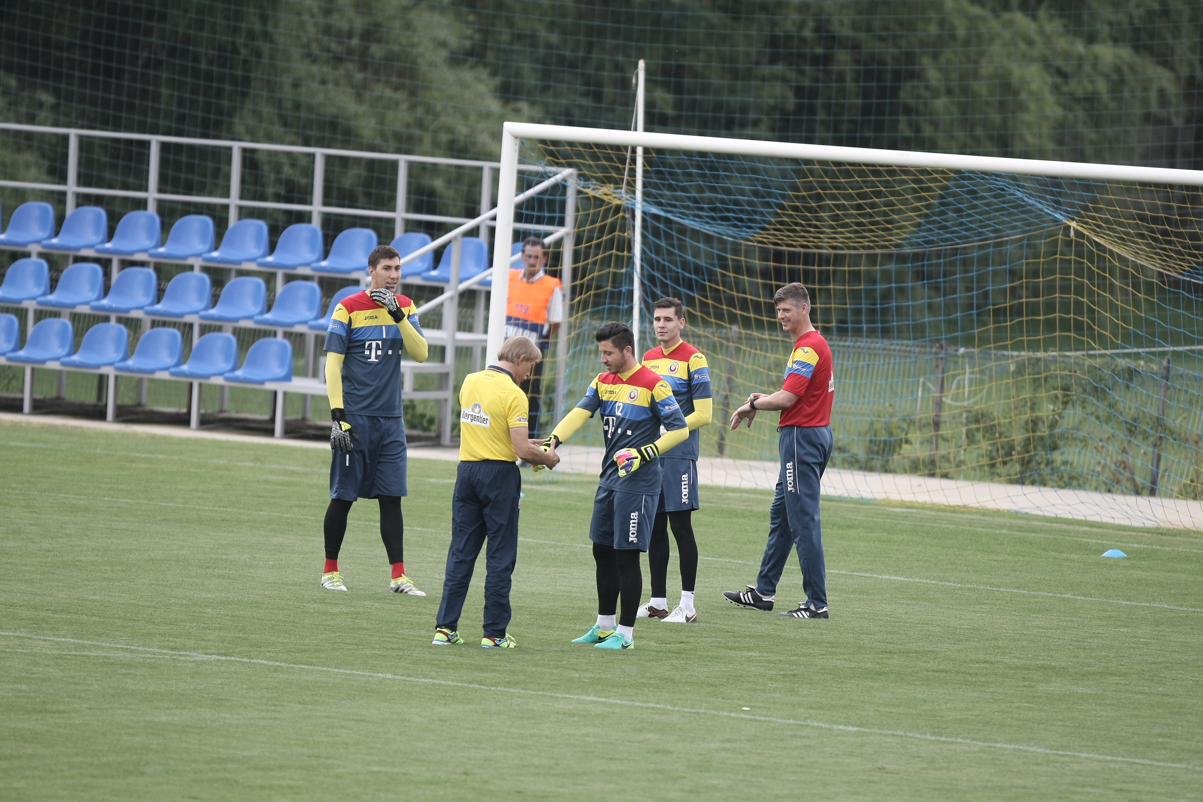 România - Muntenegru. Christoph Daum are bilanț negativ în cele 11 meciuri de debut la echipele pe care le-a antrenat