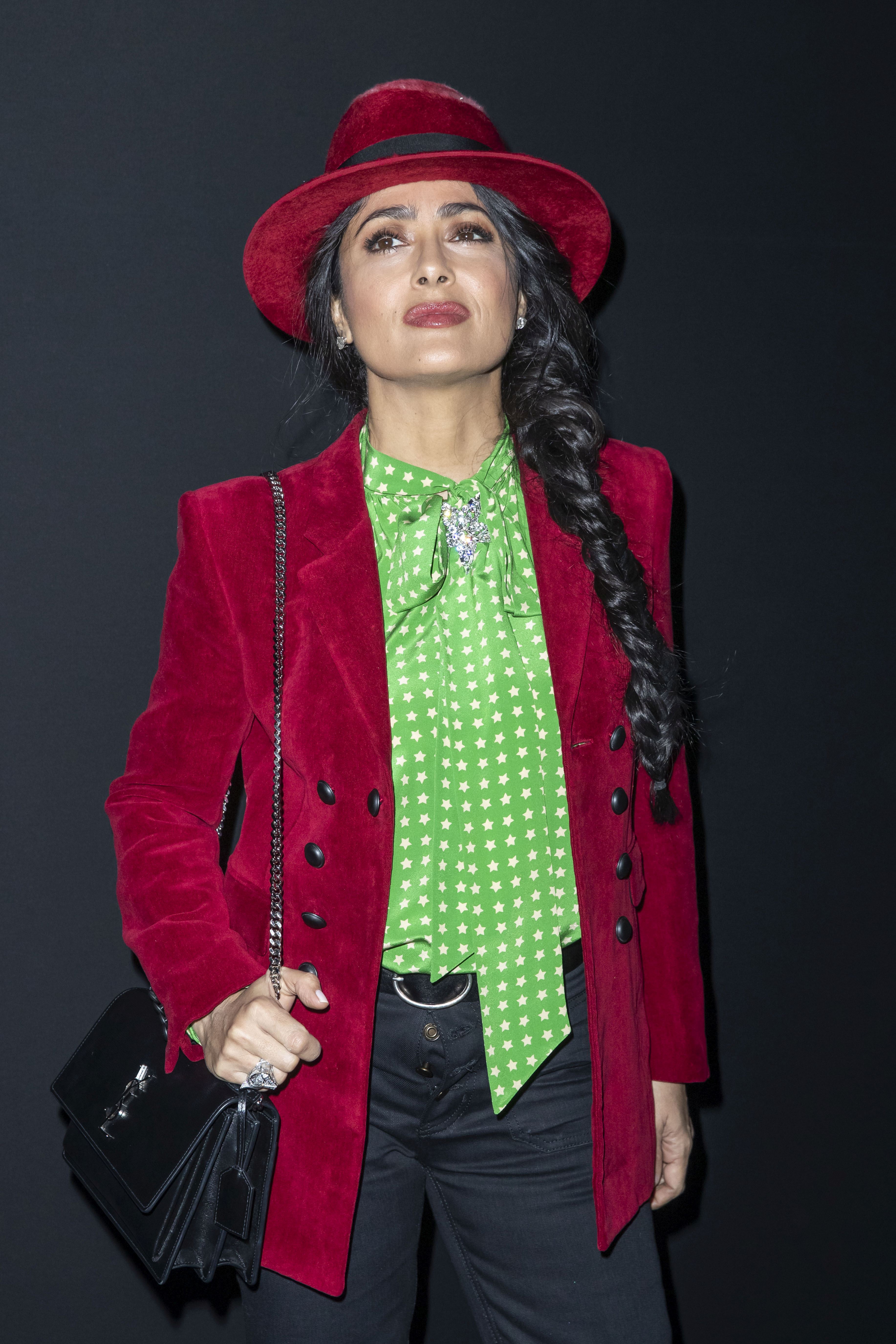 Salma Hayek, cu pantalonii desfăcuți la un eveniment moden. A pățit-o când se aștepta mai puțin | FOTO