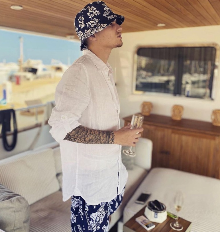 Adrian Mutu spune cum se înțelege Sandra cu fostele lui soții: „Vorbesc când trebuie să vorbească”. De ce se vede în curând cu Consuelo