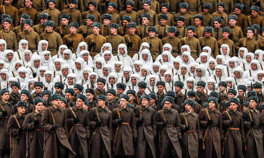 Defilare militară impresionantă în Piața Roșie. Rușii au reconstituit faimoasa paradă din noiembrie 1941, decisivă în Bătălia Moscovei