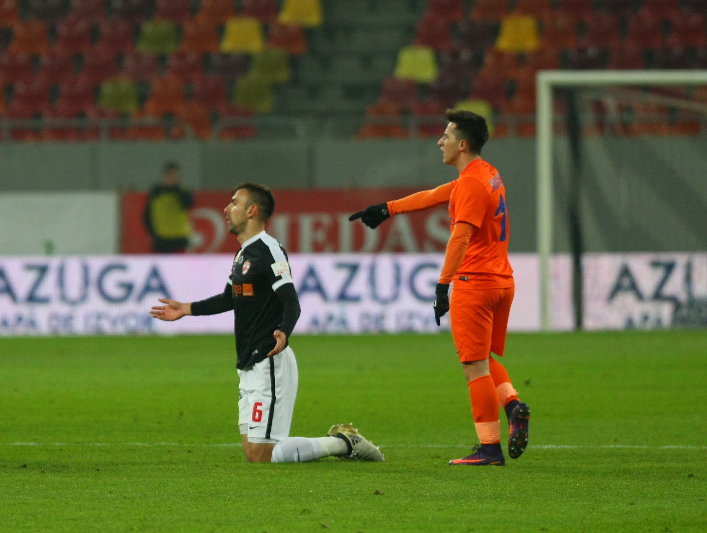 Liga 1, etapa a 24-a. Dinamo - FC Botoșani 1-0. Debut reușit pentru Contra, după un meci cu multe ocazii mari  | GALERIE FOTO