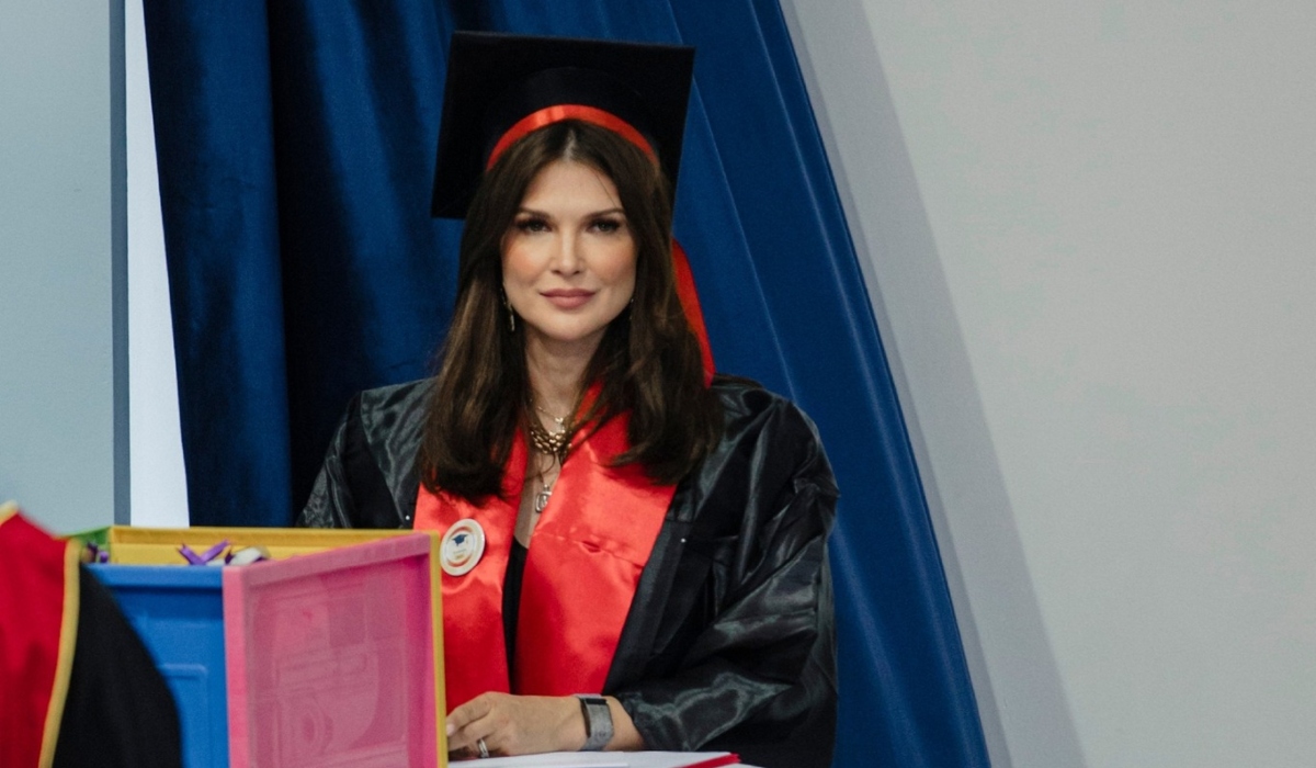 Cum se menține Monica Bîrlădeanu în formă la 46 de ani: „Ea îmi schimbă dieta” | EXCLUSIV