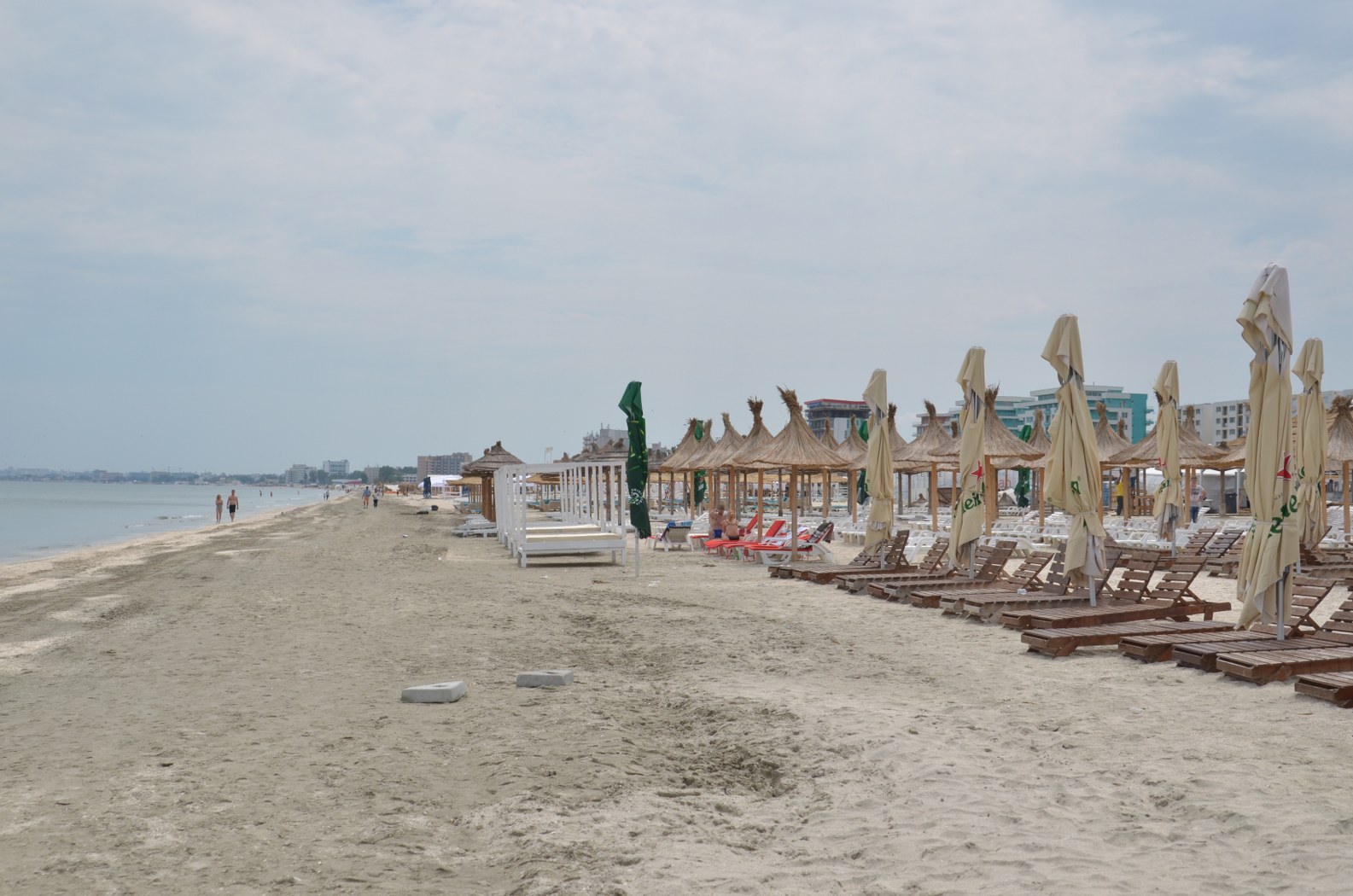 Asta, fiță de Mamaia! Cluburile nu deschid de Rusalii, pentru că sunt prea puțini turiști