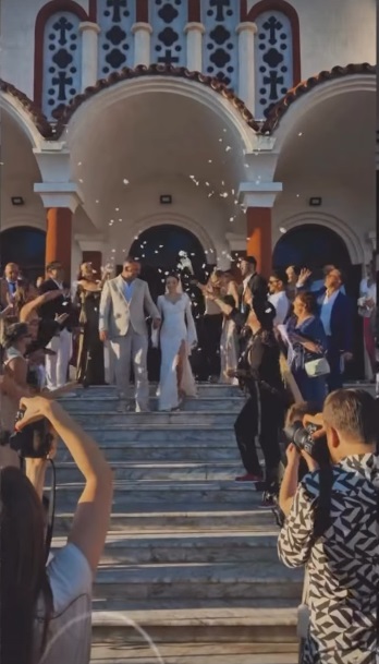 Ploaie de vedete la nunta lui Șerban Cazan din Grecia. Cum au apărut nașii Gina Pistol și Smiley, dar și cântărețele Antonia și Ruby