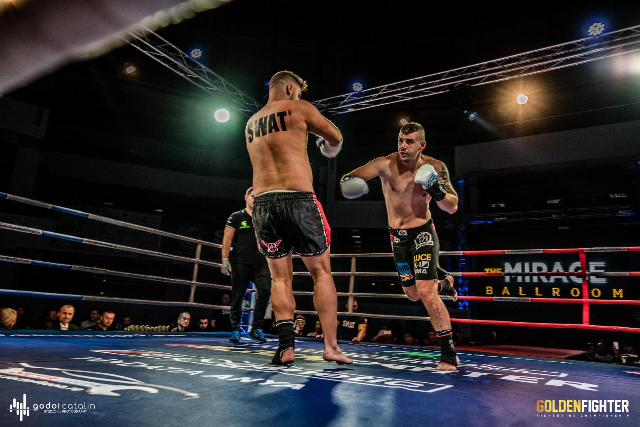 Meciuri spectaculoase la Golden Fighter Craiova. Centura intercontinentală WKU a fost câștigată de Adrian Mitu FOTO&VIDEO
