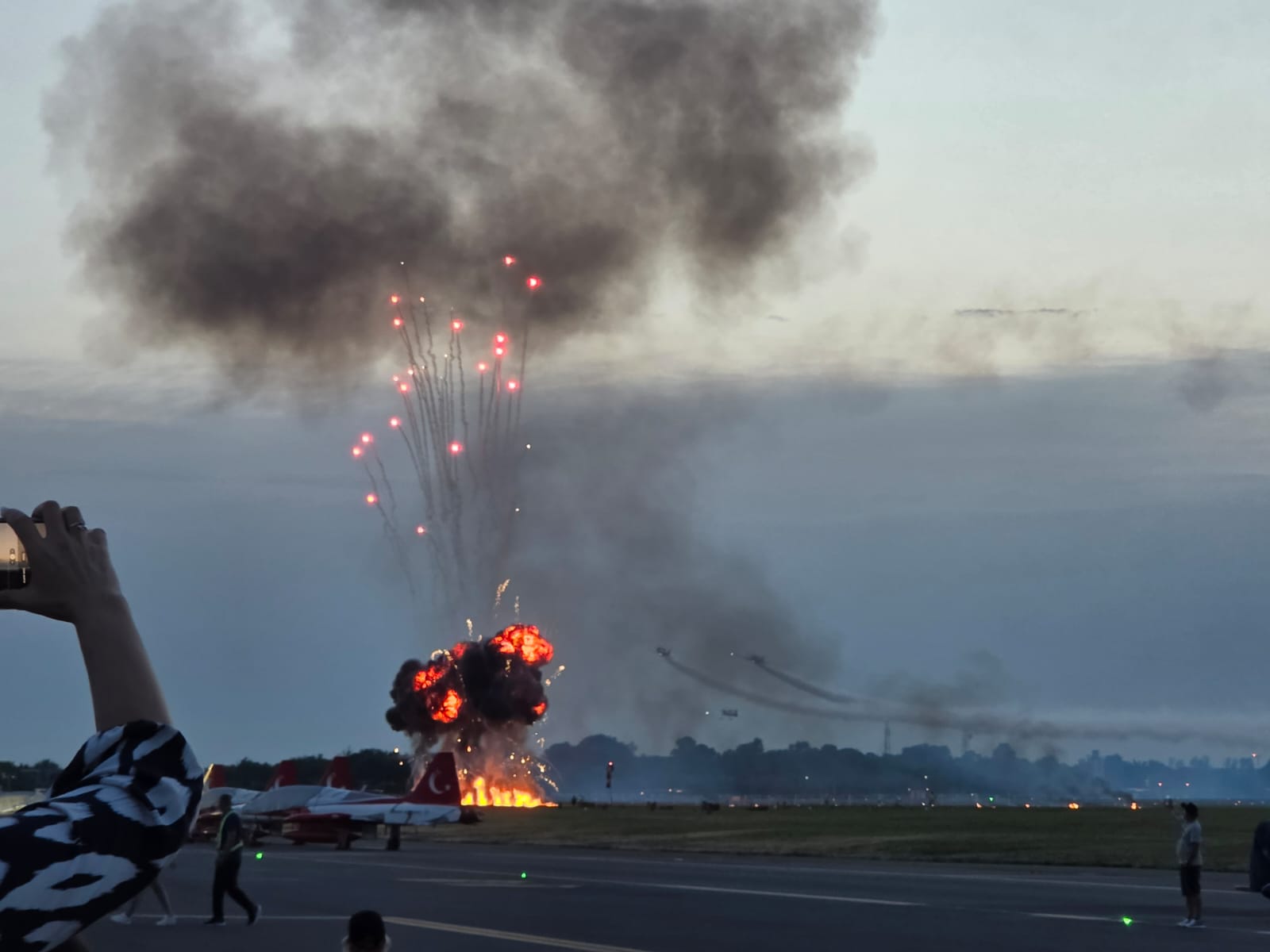 BIAS 2026. Frecce Tricolori și Turkish Stars au făcut senzație sâmbătă la Aeroportul Băneasa. Programul celui mai mare show aerian din România
