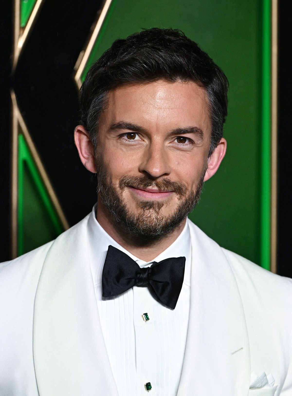 Jonathan Bailey, desemnat de revista People „cel mai sexy bărbat în viață”. Serialele de succes în care a jucat actorul