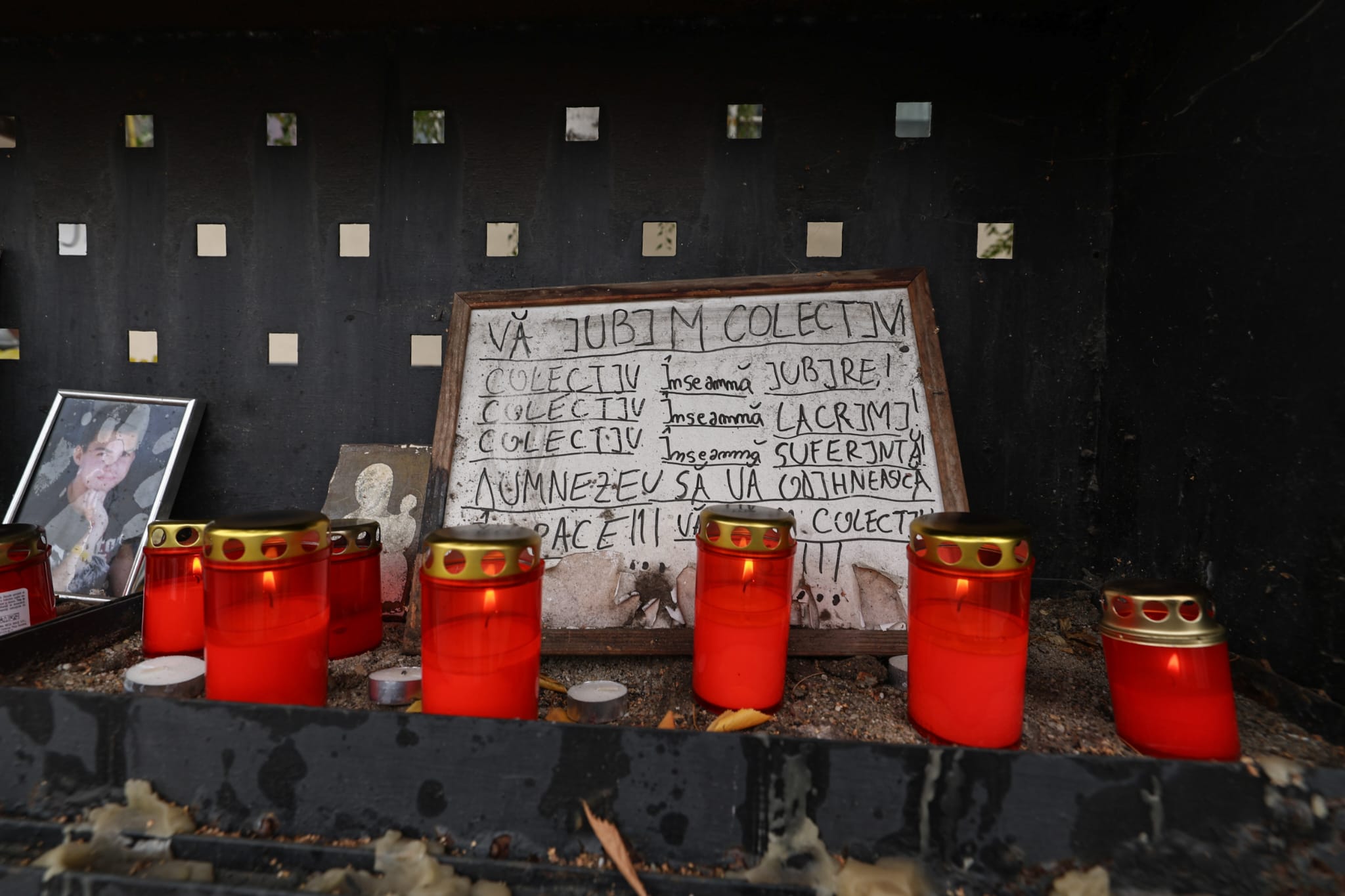 9 ani de când 65 de tineri au murit în infernul de la Colectiv. Promisiunile neîndeplinite ale autorităților: România nu are niciun centru pentru marii arși