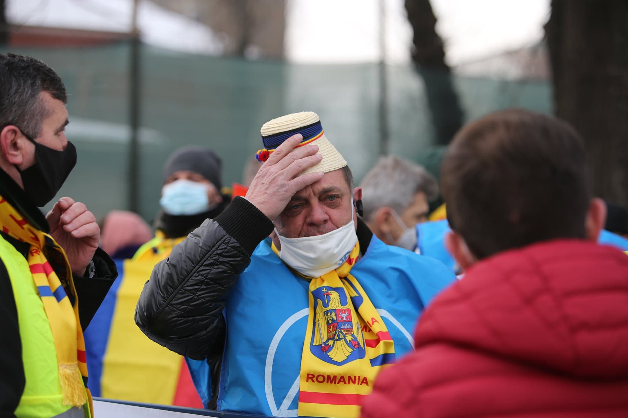 Protest în fața Palatului Cotroceni, pentru salarii și pensii mai mari