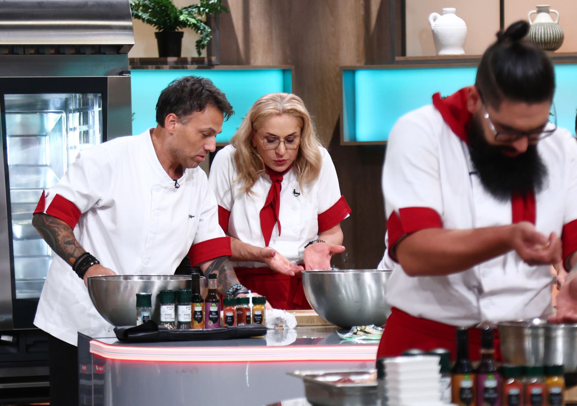 Chef Ștefan Popescu a părăsit platoul: „Se simt amenințați!”. Noi concurenți vin la „Chefi la cuțite”