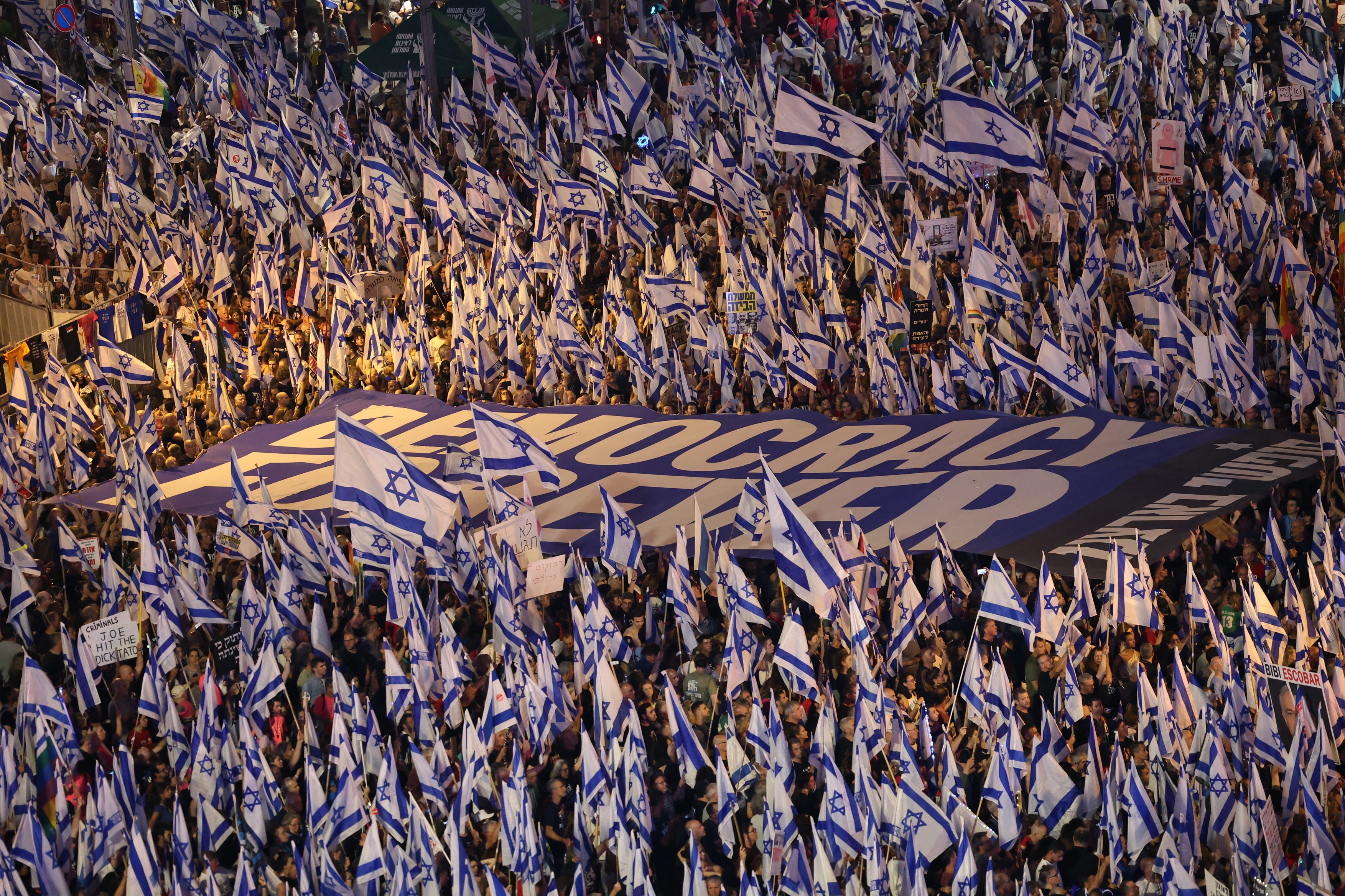 Noi proteste masive în Israel, pentru a 21-a săptămână la rând, împotriva reformei judiciare a lui Benjamin Netanyahu