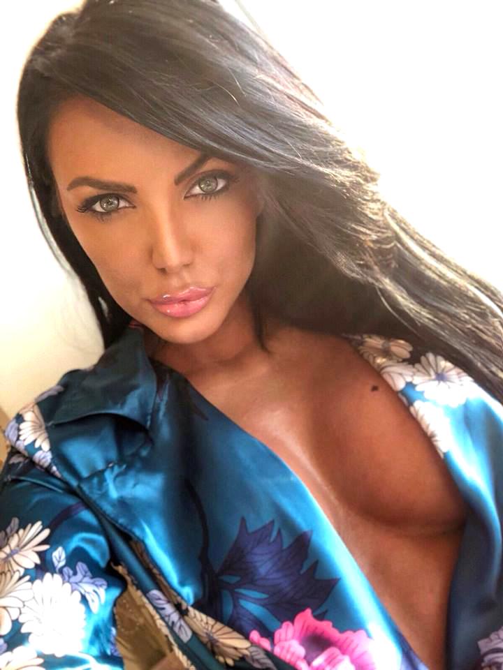 Cum s-a combinat Victor Slav cu Raluca Bombardiera. A renunțat la relația pe care o avea de dragul lui | FOTO