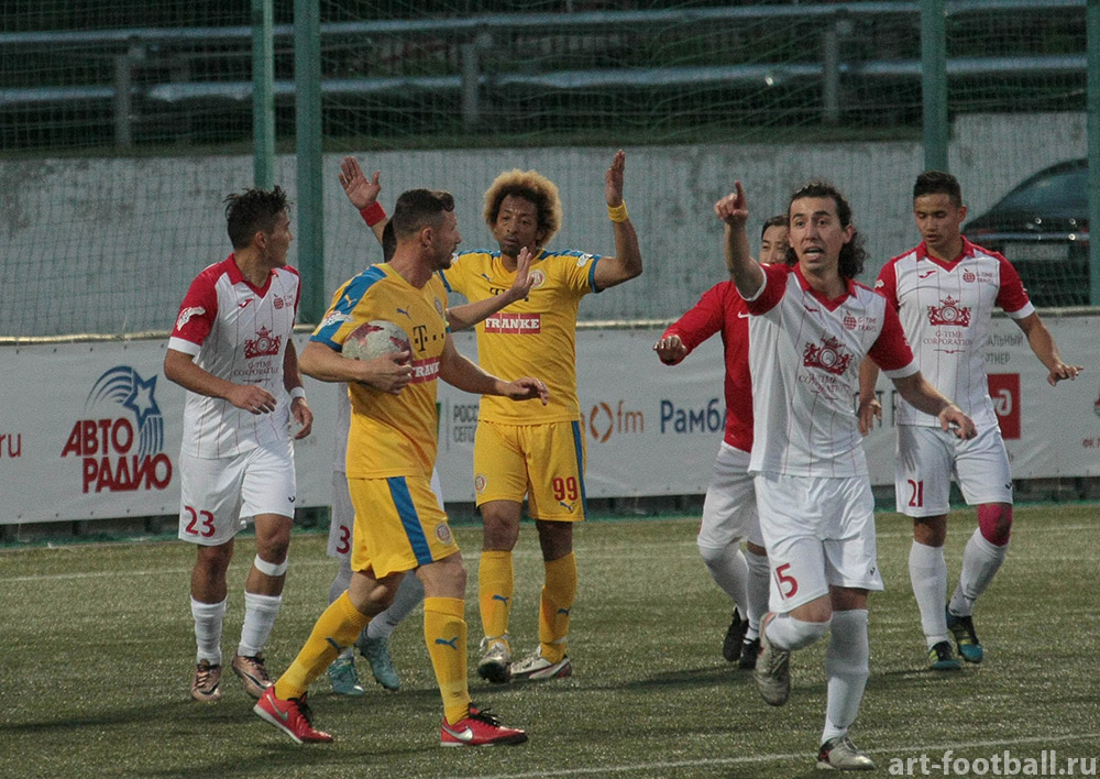 Pe ce loc a terminat naționala artiștilor fotbaliști la Campionatul Mondial - Moscova Art Football 2017. Temișan, Enache și Kamara au impresionat prin muzica lor / FOTO