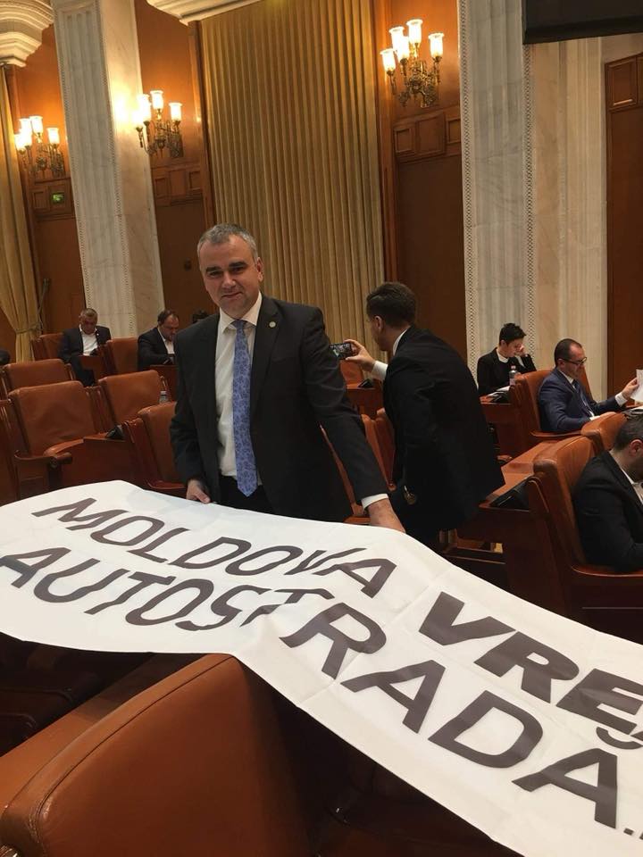 Parlamentul a votat Autostrada Unirii, Iaşi-Târgu Mureş. Este prima autostradă care ar urma să se construiască printr-o lege