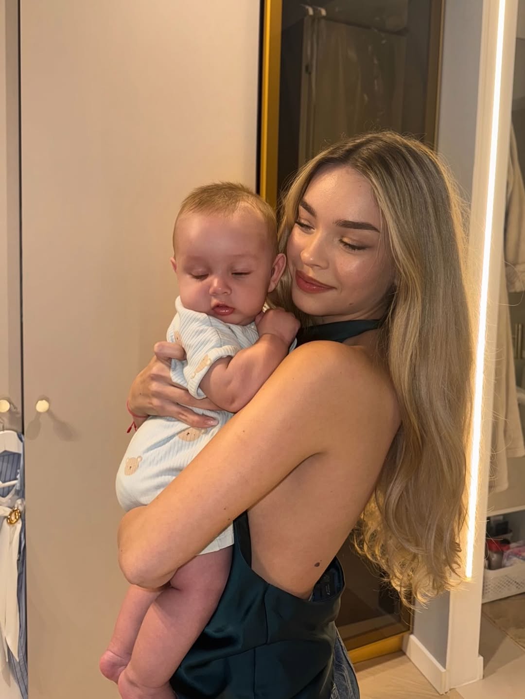Imagini inedite cu fiica lui Leonard Doroftei. Vanessa seamănă perfect cu mama ei