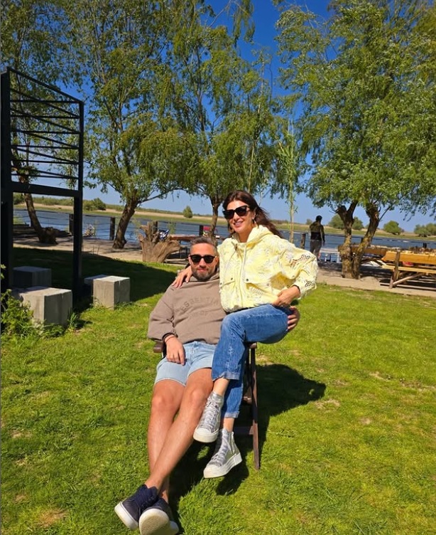 Monica Bîrlădeanu, în brațele lui Valeriu Gheorghiță. Imagini neașteptate din vacanța lor în Delta Dunării: „Măreția naturii e de neegalat”