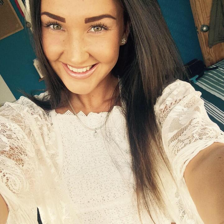 FOTO | Iubita unui fotbalist s-a sinucis. A lăsat pentru el un mesaj de adio: M-am săturat...