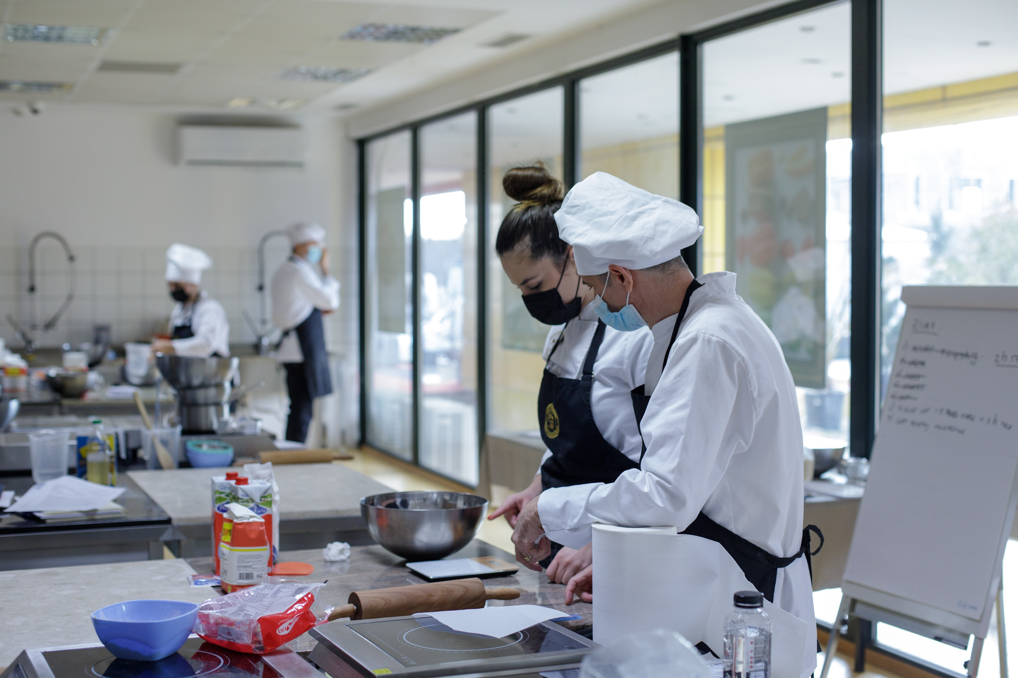 Românul care s-a întors din Franța și vrea să facă primul restaurant cu stele Michelin: „Cum vreți să progresăm, când noi mâncăm același lucru: șnițele, piept de pui, mici?”
