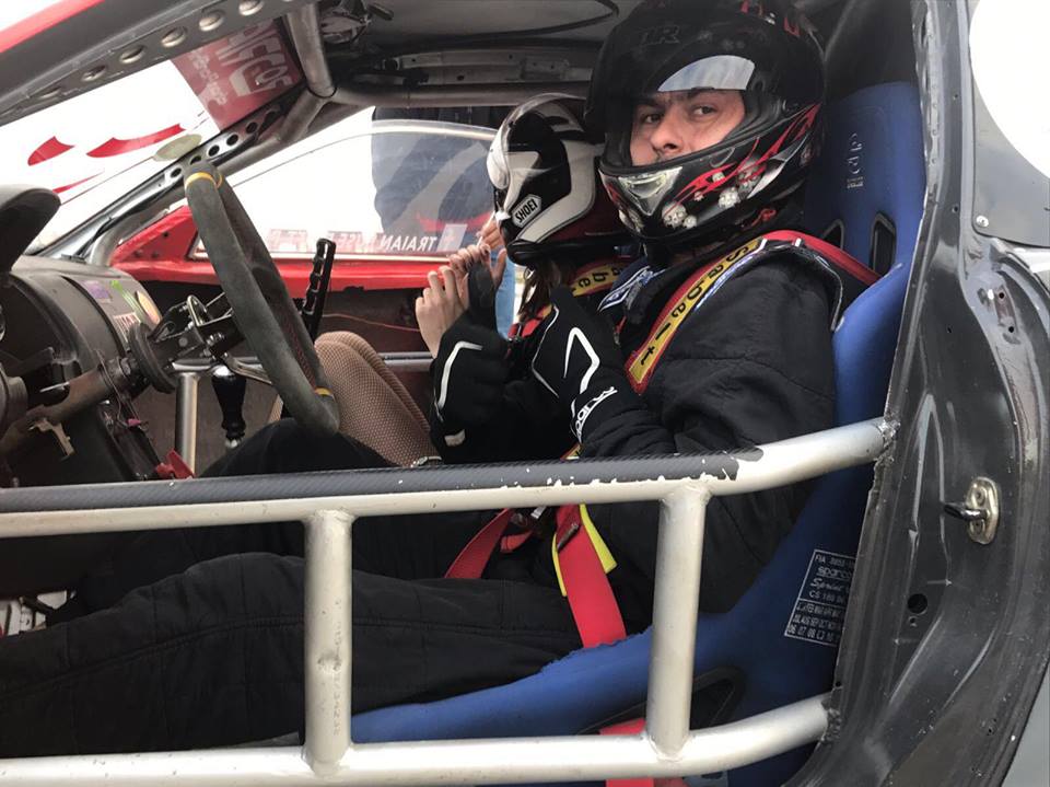 Vicecampionul național la drift, vedetă în ultimul videoclip al lui Ellie White