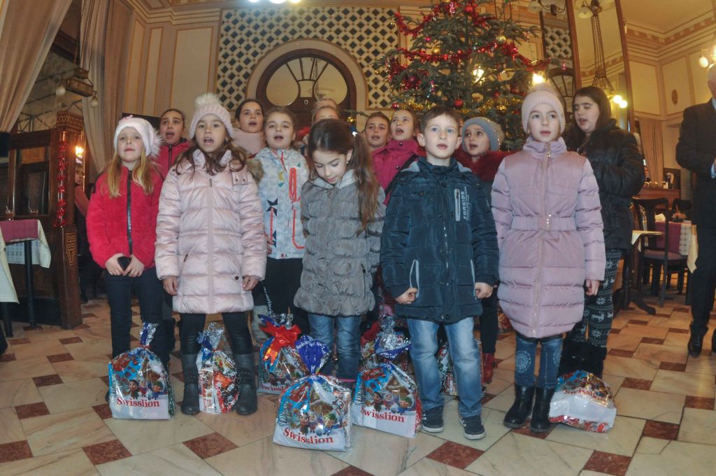 REPORTAJ: Sretan Božić! Badnjakul a arătat un an roditor pentru sârbii care celebrează Crăciunul pe rit vechi| FOTO&VIDEO