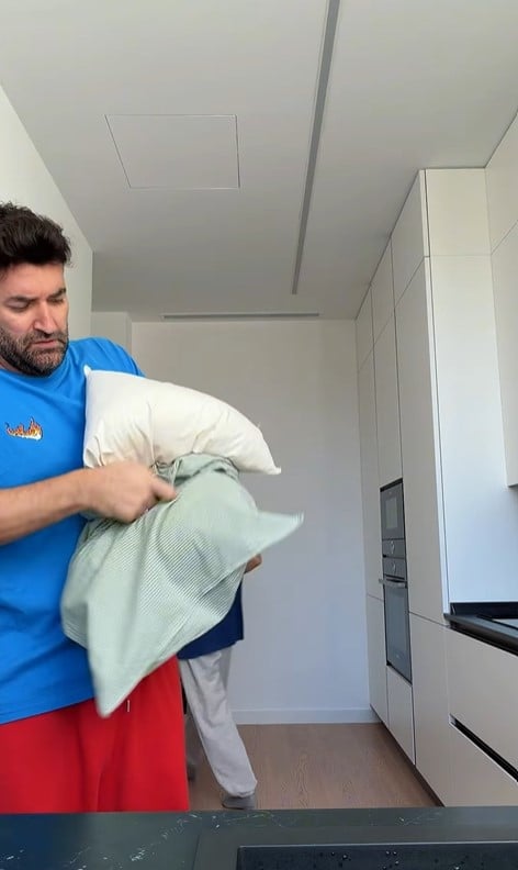 Imagini din apartamentul în care Gina Pistol și Smiley locuiesc cu chirie. Au renunțat la casa din Cernica