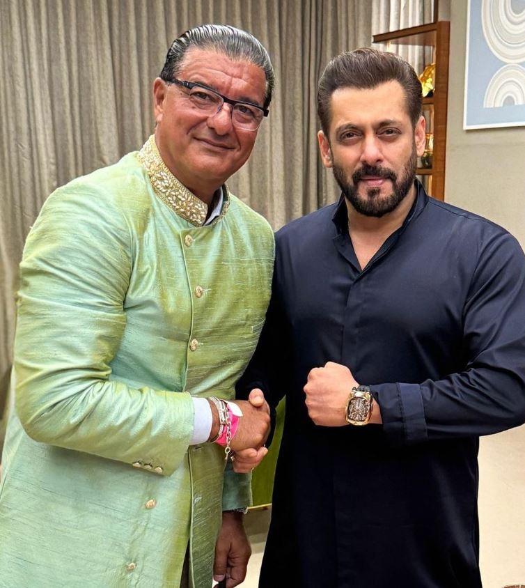 Imagini cu apartamentul în care locuiește Salman Khan. Iubitul Iuliei Vântur trăiește într-o casă modestă