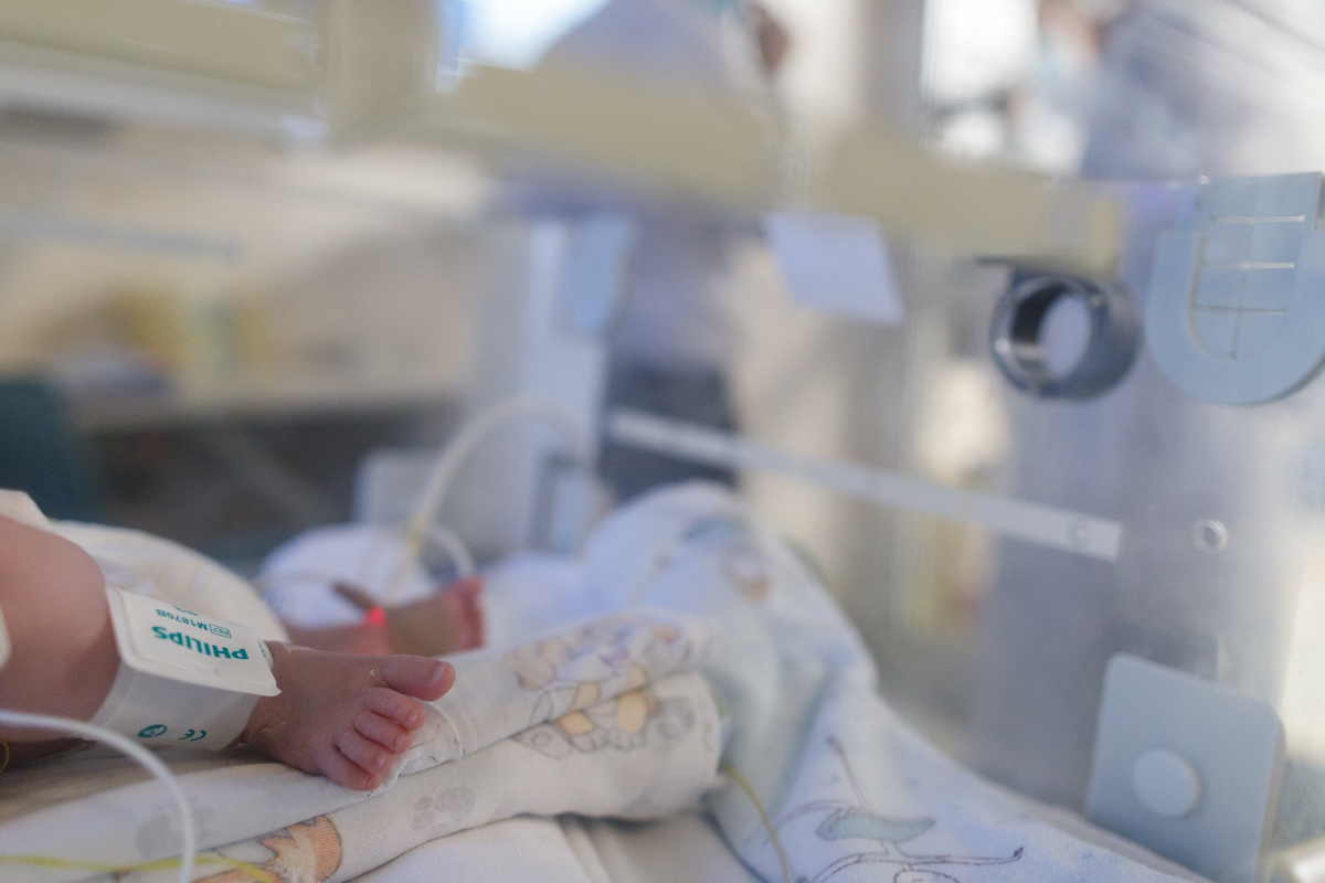 „Unii copii chiar din prima zi de viață pot muri și după operație reînvie”, spune un medic sirian revenit în România