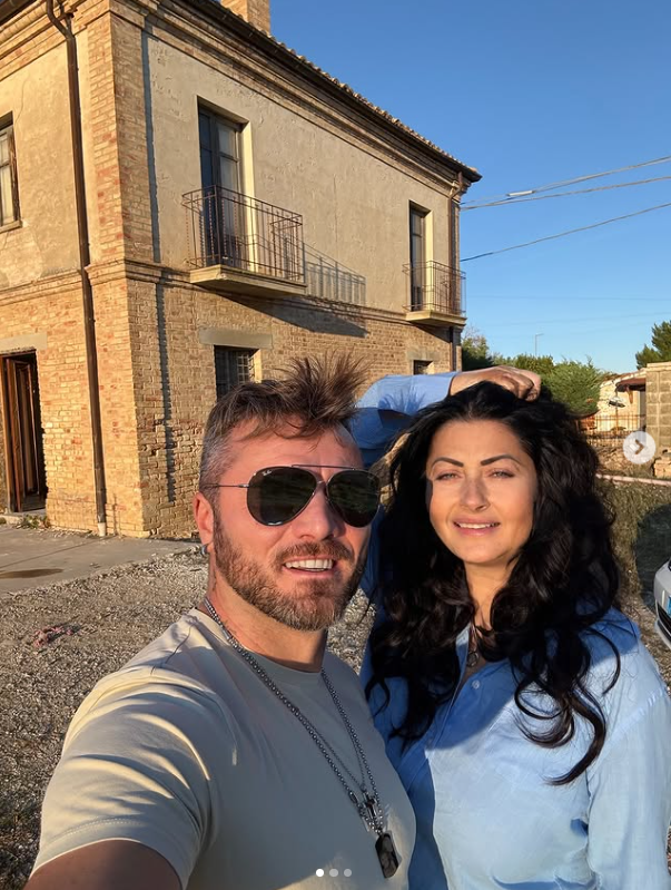 Cum au ajuns Gabriela Cristea și Tavi Clonda să își cumpere casă în Italia. Inițial au vrut să facă investiția în România. „Ne-am uitat și în Toscana”