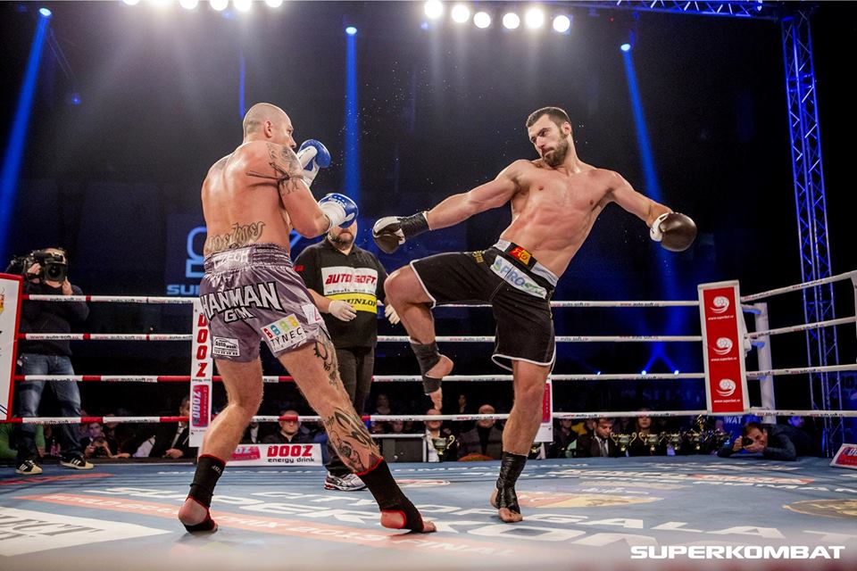 Meci de titlu mondial la Superkombat Ploiești! Programul complet al galei