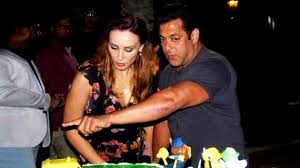 Ce i-a spus Salman Khan Iuliei Vântur, atunci când vedeta a decis să urmeze o carieră muzicală. „Mi-au trebuit ani de zile de muncă, să dovedesc!”