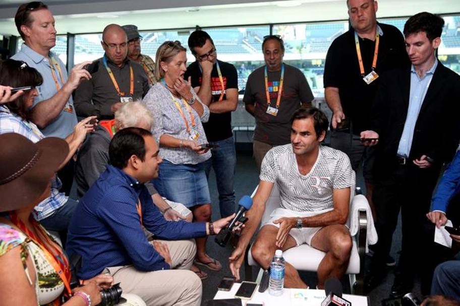 Federer și-a scos fetele la plajă. Campionul elvețian se relaxează la Miami / GALERIE FOTO