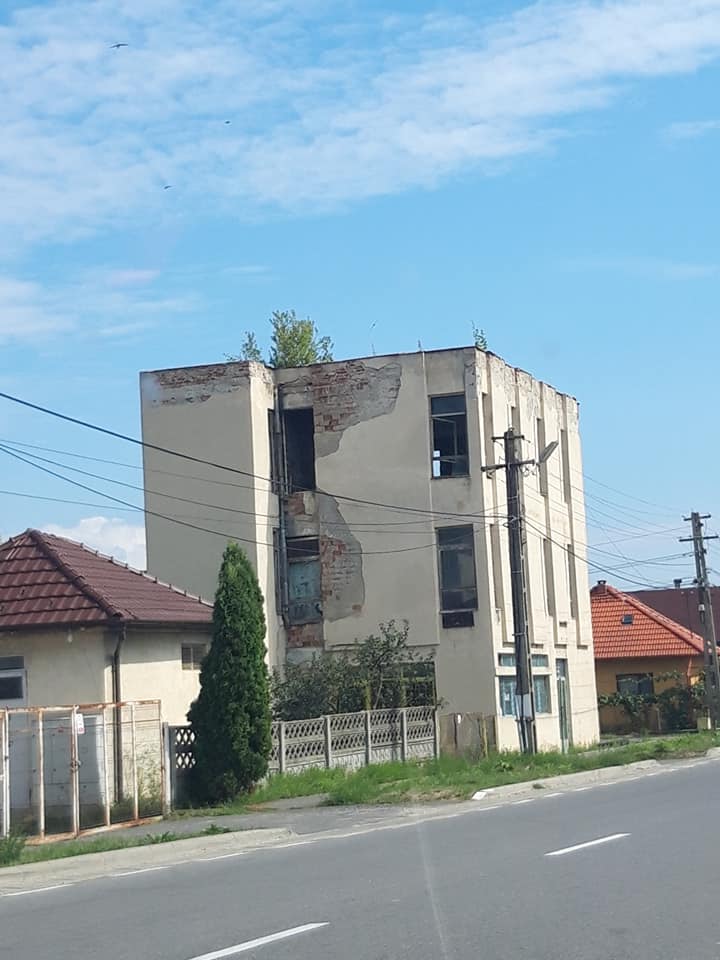 Șeful Automobil Club Român, acuzat că și-a făcut hotel plutitor și și-a luat Cadillac din banii membrilor! Constantin Niculescu este contestat de primul său contracandidat, după 24 de ani de când este la cârma ACR
