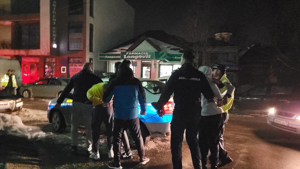 Doi tineri au evadat din arestul Poliției Vrancea. Au fost prinși după aproape trei ore de căutări