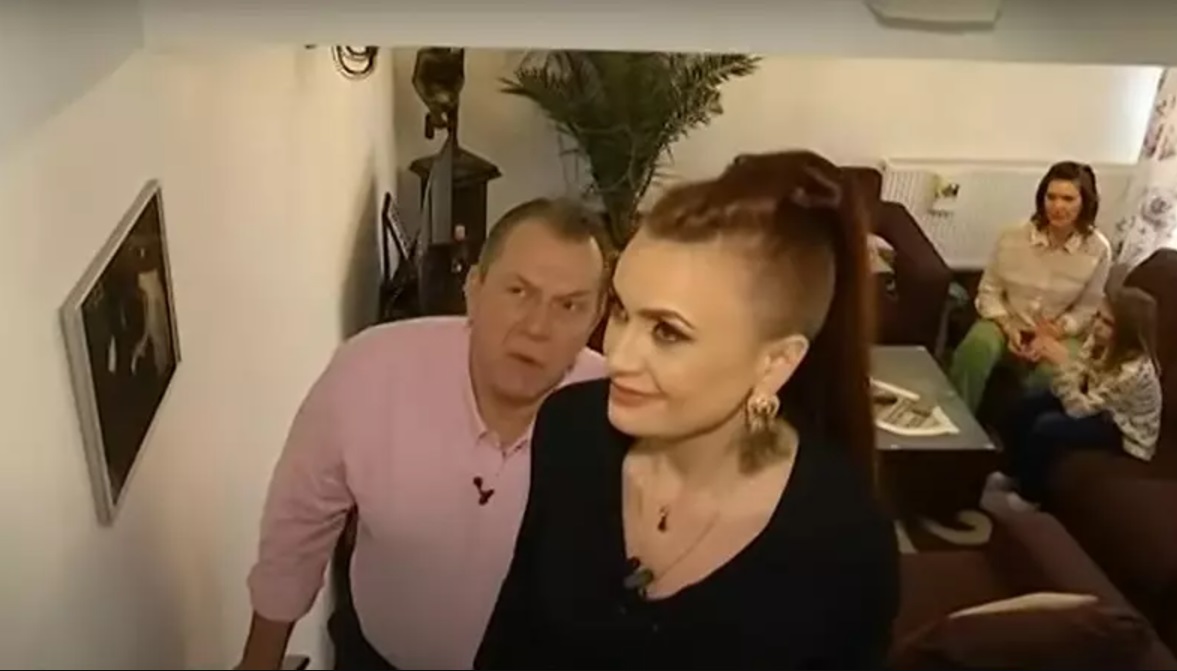 Imagini din casa în care a locuit Helmut Duckadam cu soția Alexandra și fiica Julianne. În vilă are și „scara președinților”