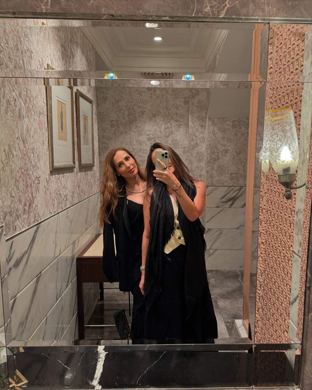 Imagini rare cu Andreea Raicu și Iulia Vântur în India. Cum au petrecut timpul împreună. „Mi-a făcut program în fiecare zi”