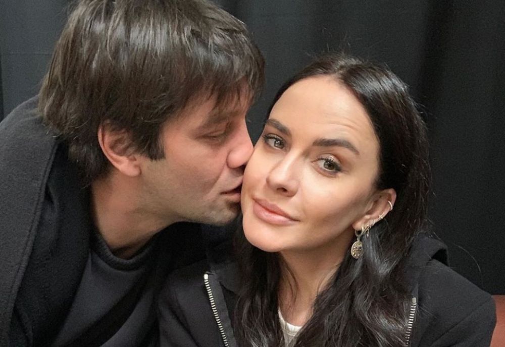 Imagini rare cu fetele lui Cristi Chivu și ale Adelinei. Natalia și Anastasia joacă fotbal în Milano