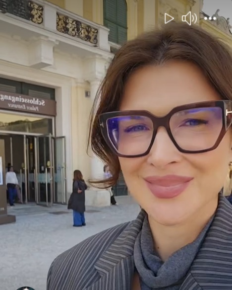 Unde a plecat Monica Bîrlădeanu înainte de Paște. Nu s-a pozat cu Valeriu Gheorghiță, ci cu soția unui medic celebru: „Partenera mea”