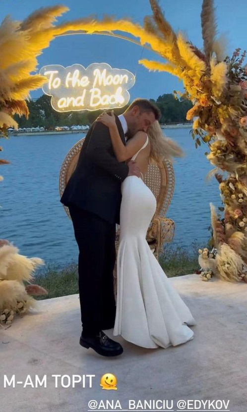 Ana Baniciu și Edy Kovacs s-au căsătorit religios. Imagini cu cântăreața în rochie de mireasă