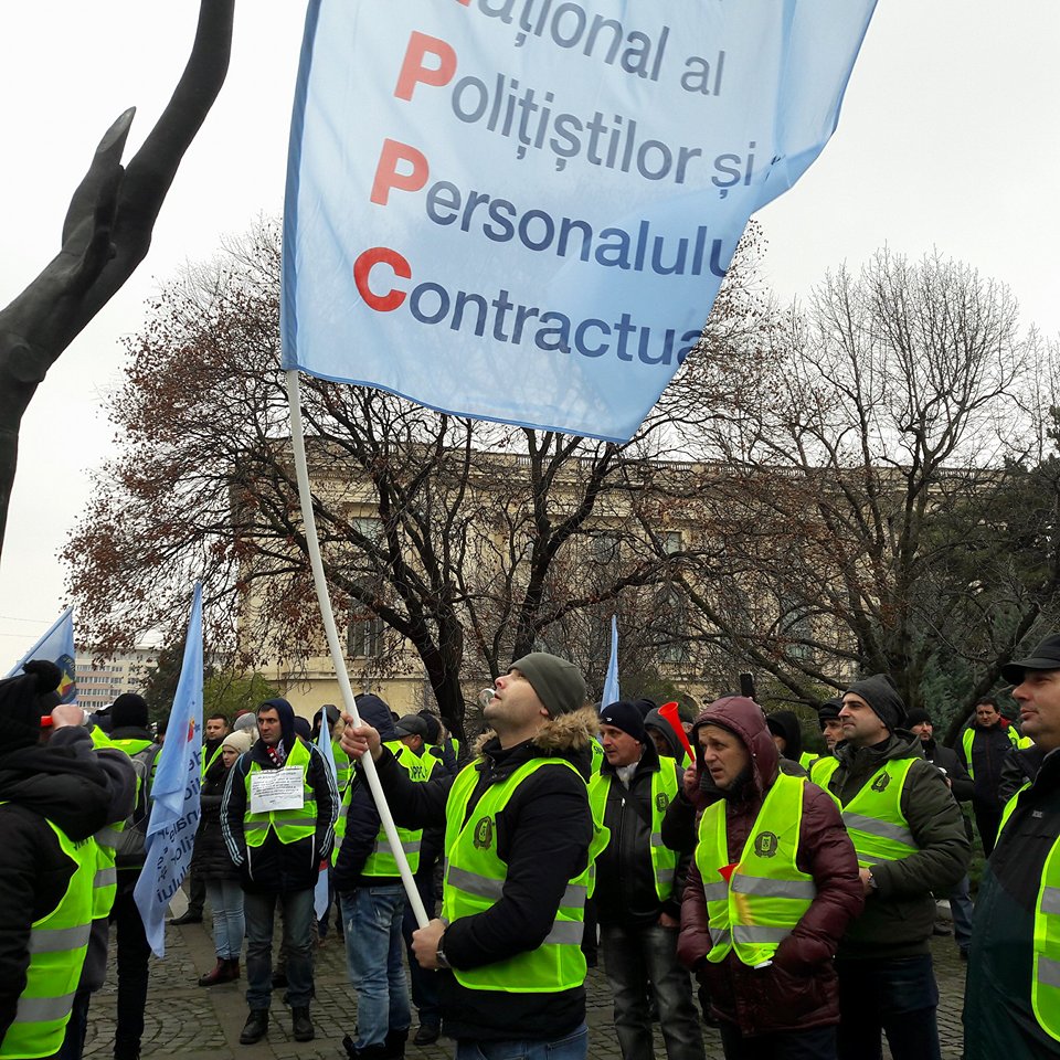 FOTO & VIDEO | Protest al sindicaliștilor din poliție și penitenciare. Reacția MAI