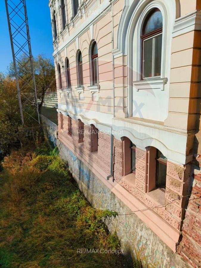 Apartament într-un palat vechi de peste 100 de ani, scos la vânzare. Cât costă locuința aflată în Cluj-Napoca