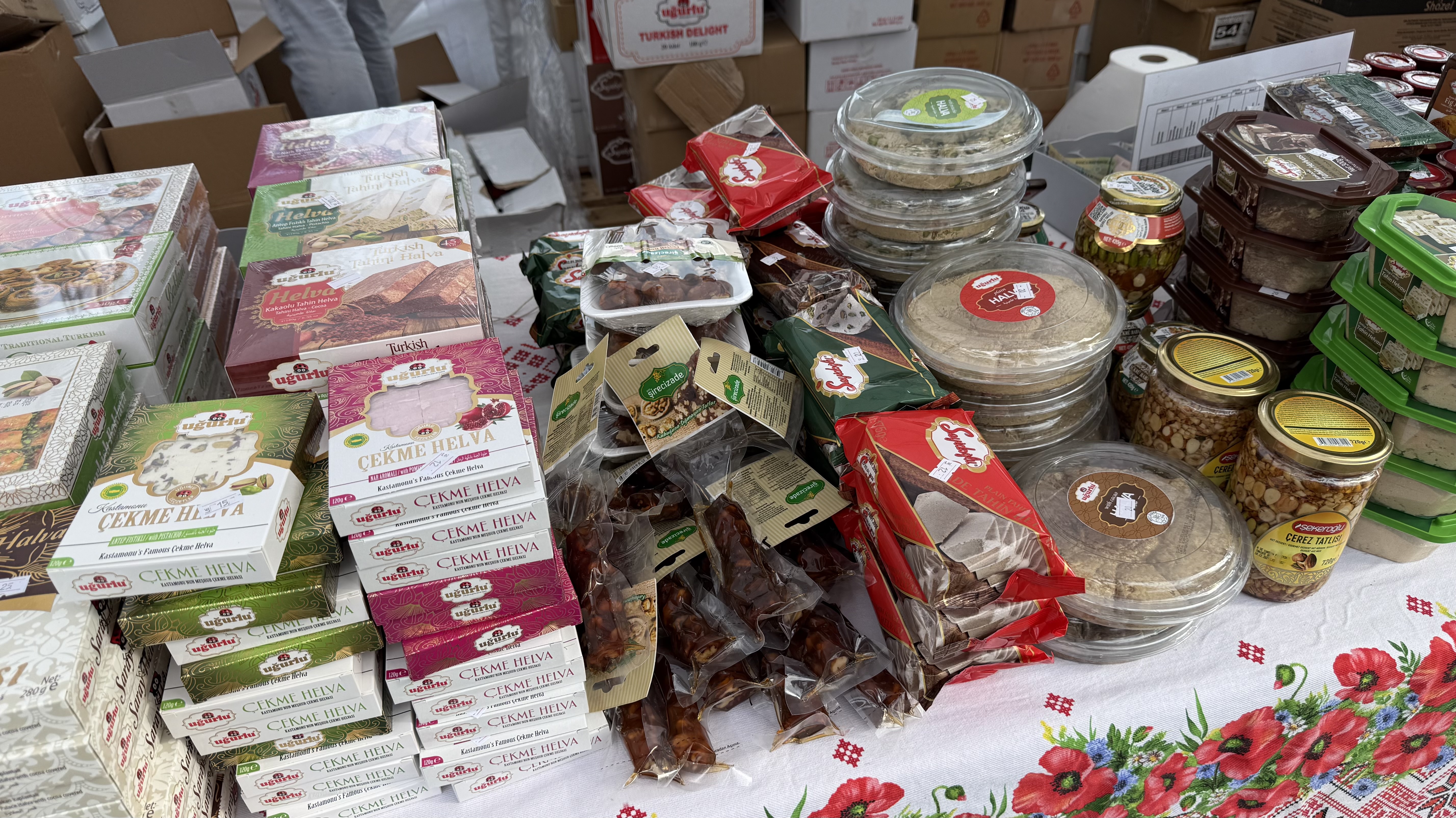 Cât costă șuberekul și kebabul la Festivalul Turcesc de la Arena Națională. Baclavaua e la mare căutare