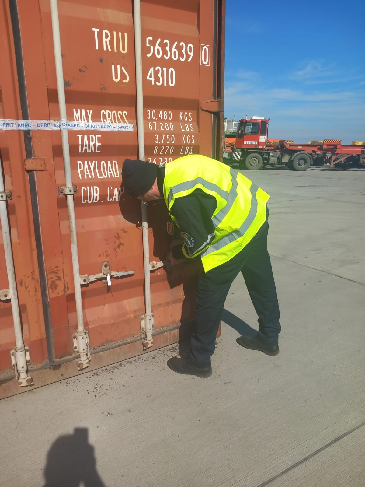 ANPC a intrat și în Portul Constanța. Zeci de containere, sigilate pentru nereguli. Piedone: „Odată ce am intrat în Schengen, TIR-urile nu mai sunt verificate”
