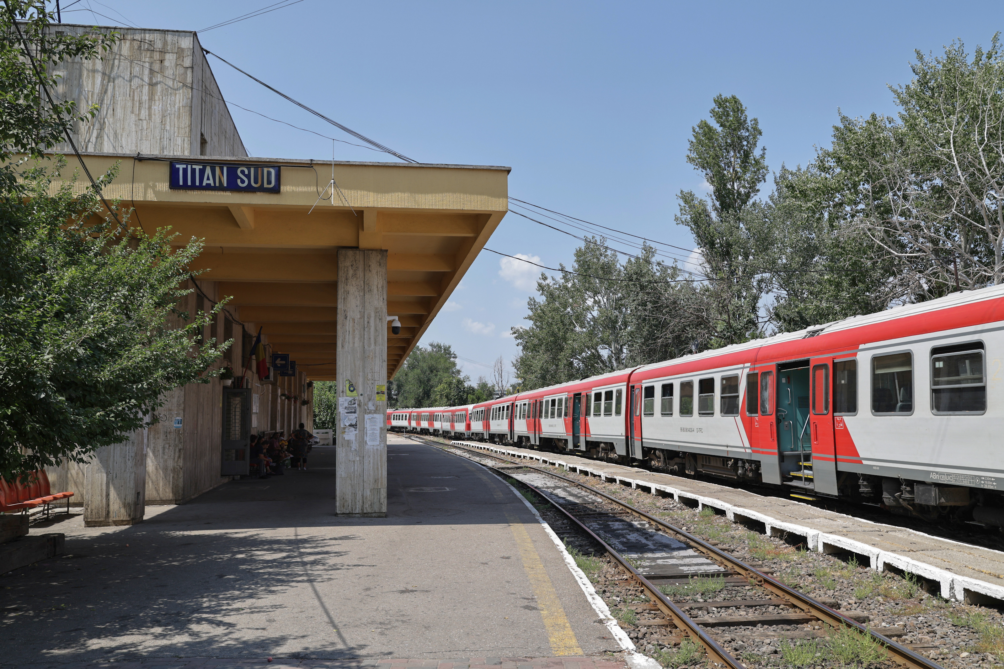 O gară și un capăt de linie într-un București uitat: între o halbă de bere și drumul spre Oltenița cu 16 opriri