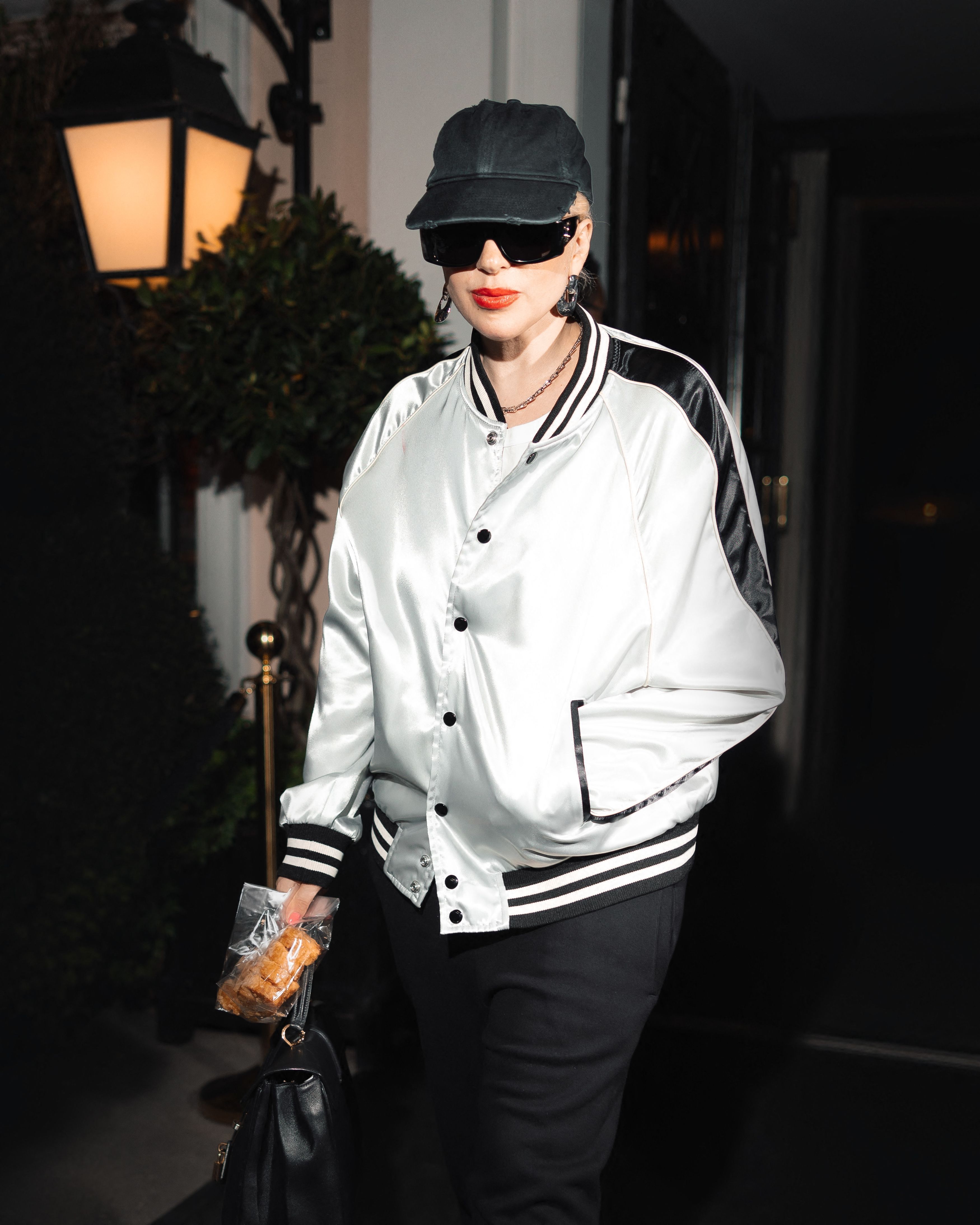 Lady Gaga s-a logodit cu Michael Polansky după 4 ani de relație. Cum s-a dat de gol artista