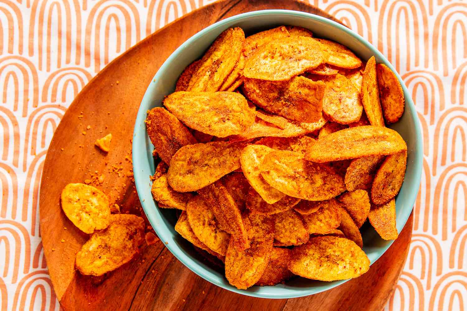 How to make fried spicy plantain chips
