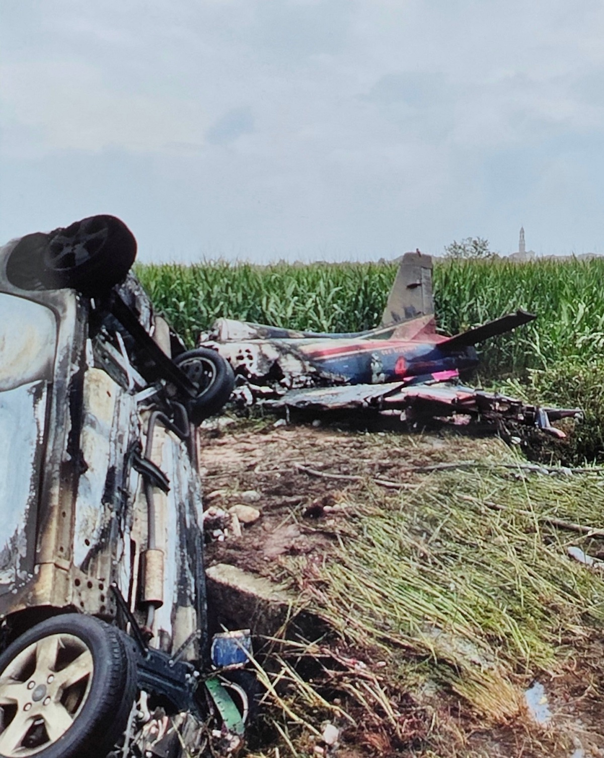 Pilotul avionului care a căzut peste o mașină și a luat foc, iar o fetiță de 5 ani a murit, nu mai poate dormi: „Mă gândesc doar la micuța Laura”